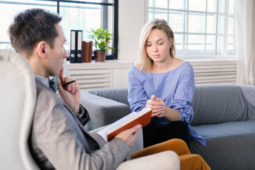 Dating a Therapist: What You Need to Know Dating a Therapist